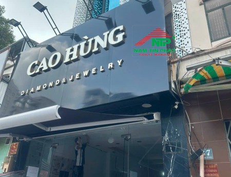 Công trình sửa chữa cửa hàng kim cương Cao Hùng
